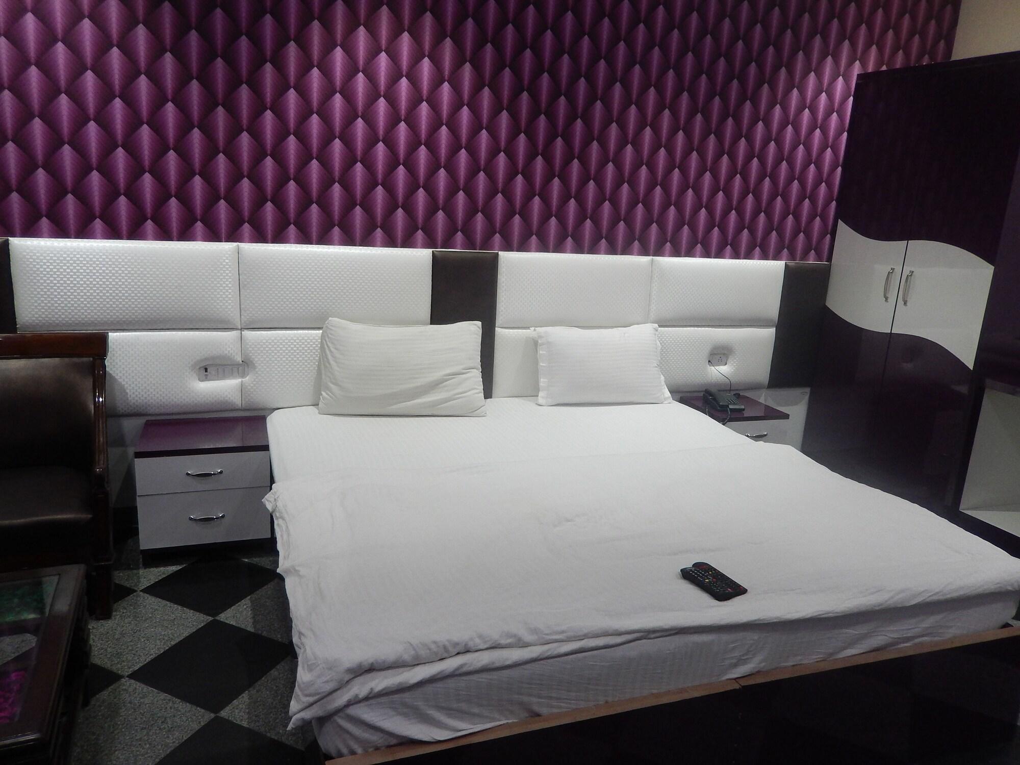 A New Delhi Hotel Orchid Garden Zewnętrze zdjęcie