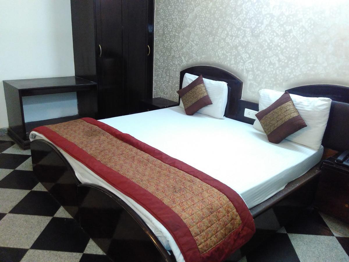 A New Delhi Hotel Orchid Garden Zewnętrze zdjęcie